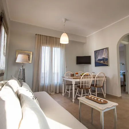 Gratsias Luxury Naxos * Στελίδα